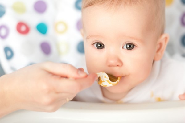 关于17个月宝宝的饮食时间表